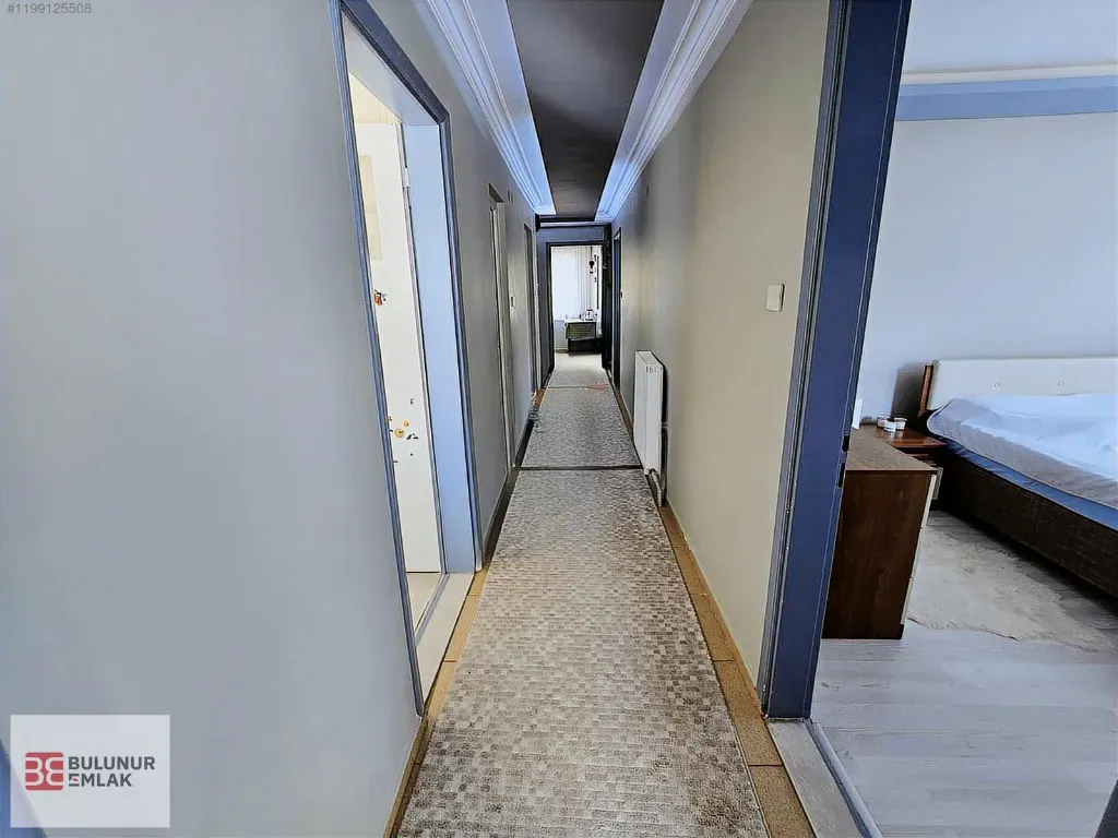 BULUNUR EMLAKTAN GİRNEDE CADDE ÜSTÜ EŞYALI SATILIK 3+1 DAİRE