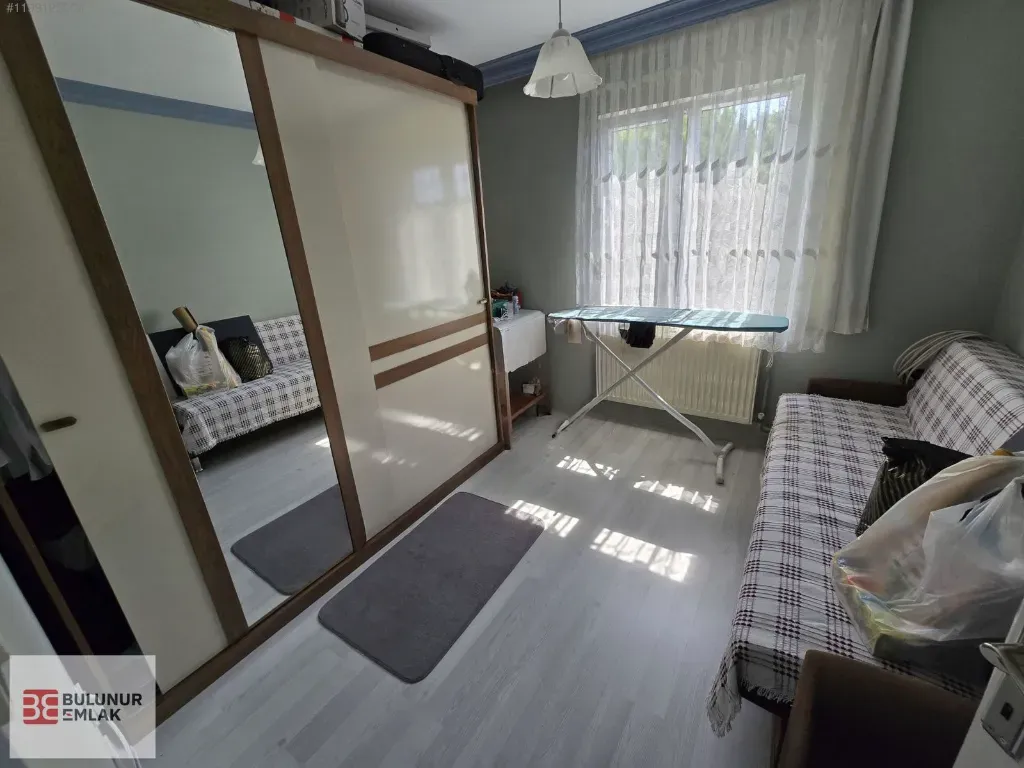 BULUNUR EMLAKTAN GİRNEDE CADDE ÜSTÜ EŞYALI SATILIK 3+1 DAİRE