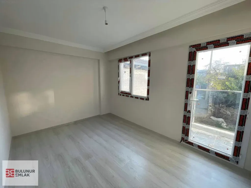 UMURLU ÇARŞIDA SIFIR 2+1'LER