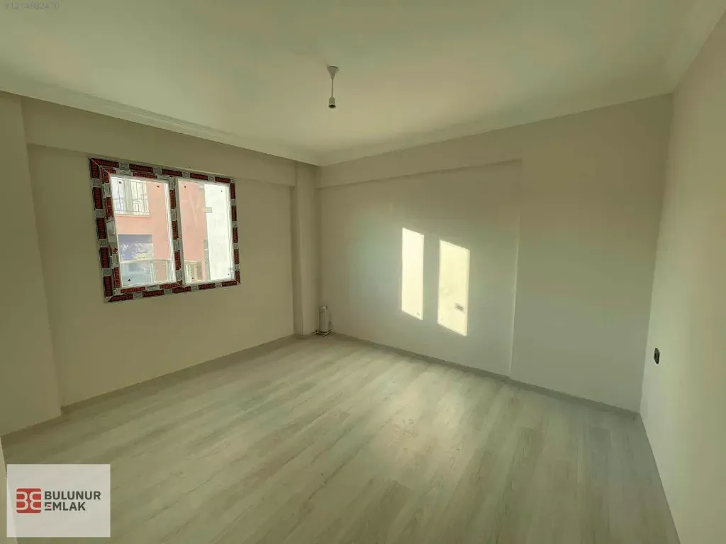 UMURLU ÇARŞIDA SIFIR 2+1'LER