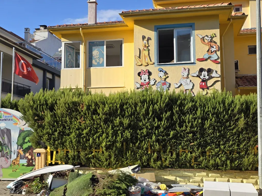 BULUNUR EMLAKTA MİMAR SİNANDA KİRALIK 5+2 TRIPLEKS VİLLA