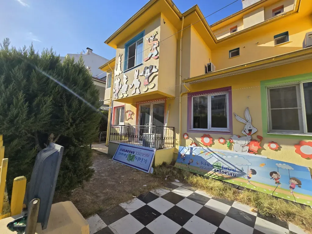 BULUNUR EMLAKTA MİMAR SİNANDA KİRALIK 5+2 TRIPLEKS VİLLA