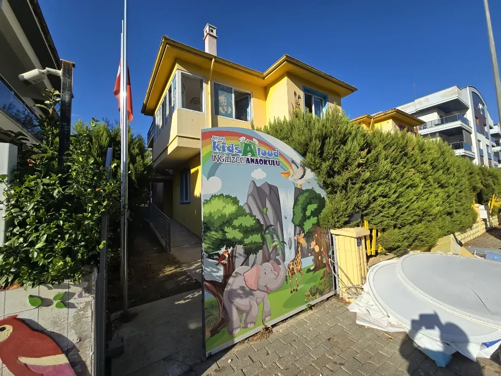 BULUNUR EMLAKTA MİMAR SİNANDA KİRALIK 5+2 TRIPLEKS VİLLA