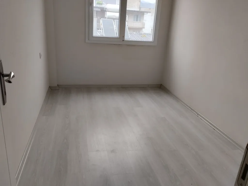 BULUNUR EMLAK'TAN ATA MAHALLESİNDE KİRALIK FIRSAT 2+1 DAİRE....